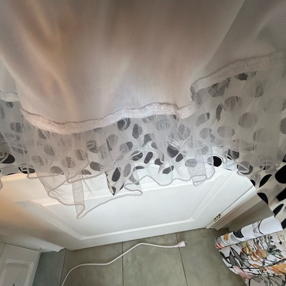 Women’s size 7 Speechless prom dress. Strapless with bow sash. Crinoline. - Picture 5 of 5